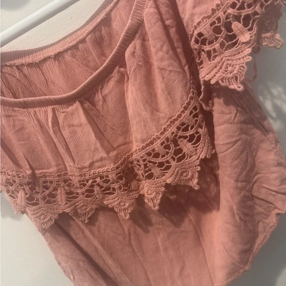 2/$20
Streetwear Society Pink Women's Lace Trim Off-Shoulder Top Mean Girls - Picture 3 of 7